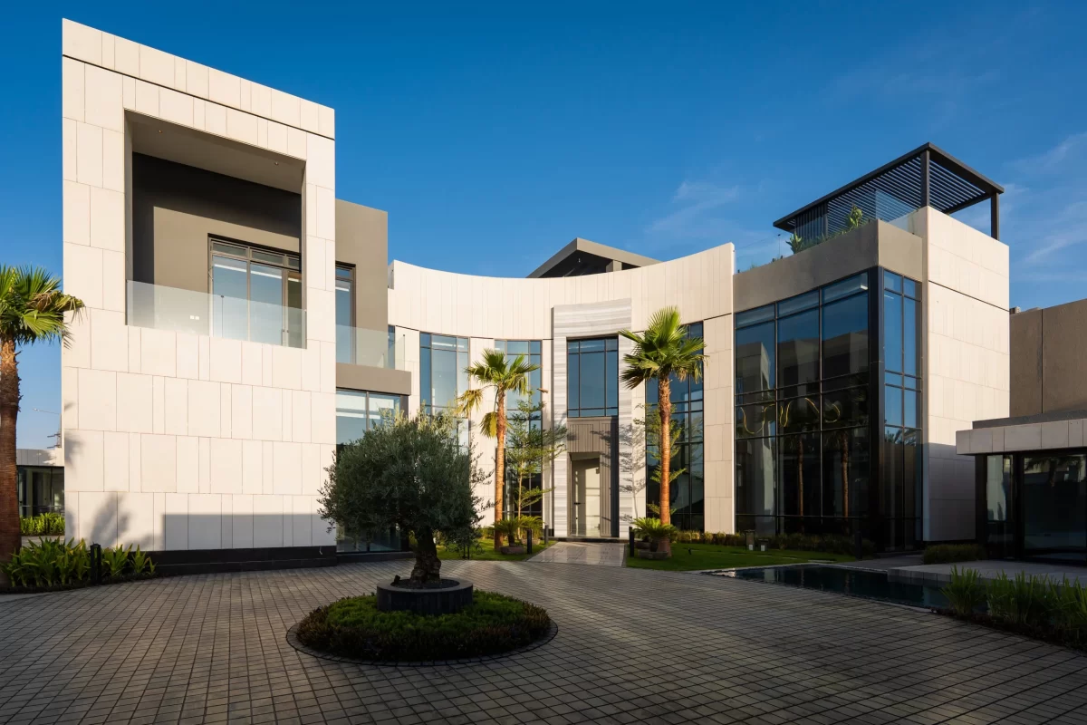 Arjan Villa by MassHouse Studio